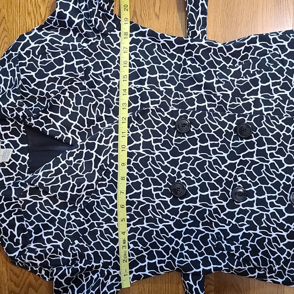 Vertigo Paris Women's Black and White Stretch Cotton Trench Coat (Sz S) - Picture 8 of 11